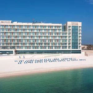 Курортный комплекс Radisson Khaimah Marjan Island Рас-эль-Хайма