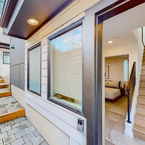 northlake-nirvana.seattlehotelsites.com/